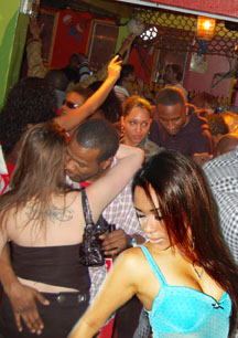 Denver Friday Night Nightclub Parties: The Heartthrob with Pleazure-Entertainment.com & DJ Emir