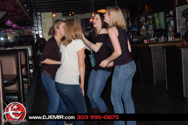 Sexy Ladies Dancing at oasis Nightclub with DJ Emir Santana